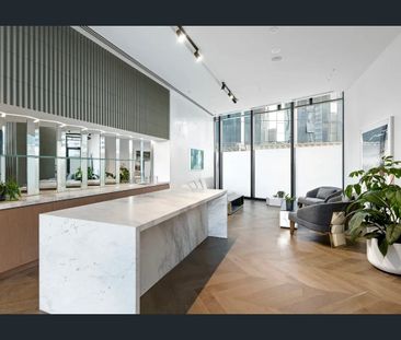 Unfurnished ultra-modern one-bedroom apartment in Melbourne Square - Photo 1