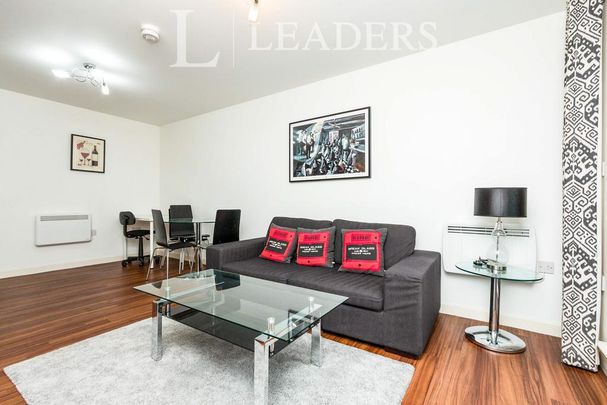 1 bedroom flat to rent - Photo 1