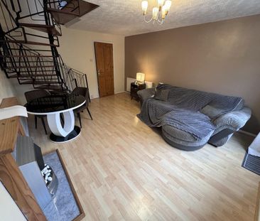 2 bedroom semi-detached house to rent - Photo 3