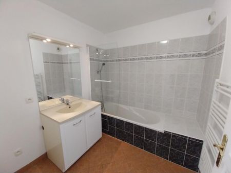 Location Appartement 2 pièces 45m² ARES 33740 - Photo 3