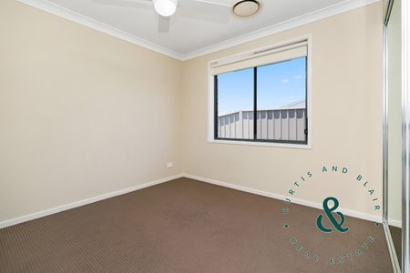5 Harrow St, Thornton NSW 2322 - House For Rent | Domain - Photo 3