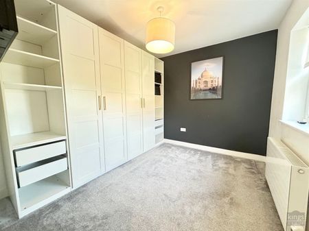 4 Bedroom House To Let - Photo 2