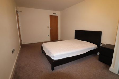2 bedroom apartment to rent - Photo 4