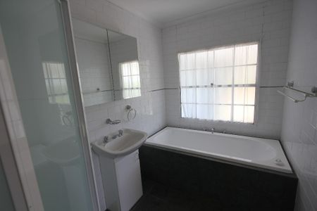 38 Clarendon Road, Stanmore NSW 2048 - House For Rent | Domain - Photo 5