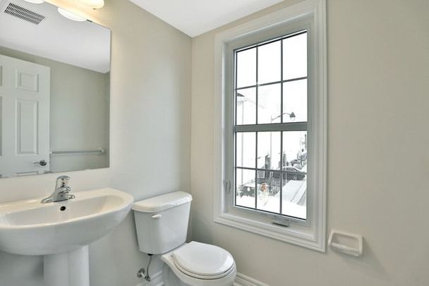 For Lease - 2280 Baronwood Drive Unit# 86, Oakville, Ontario - Photo 1