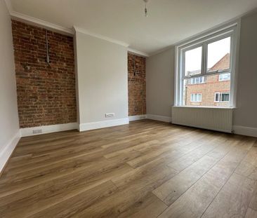 3 bedroom flat to rent - Photo 1
