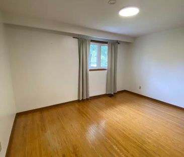 For Lease - 31 Donalda Crescent, Toronto, Ontario - Photo 4