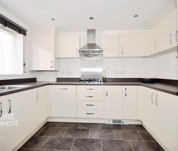 3 bedroom semi-detached house to rent - Photo 6