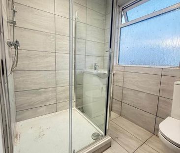 4 bedroom semi-detached house to rent - Photo 6