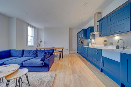 3 bedroom apartment to rent - Photo 3