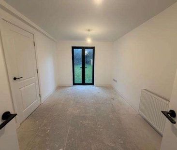 Kinder Close, Thornton, Bradford, BD13 - Photo 1