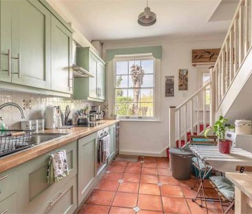 2 bedroom terraced house to rent - Photo 5