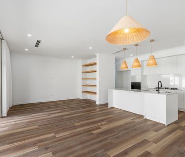 Brand New Luxury Home with Premium Finishes – Just a Short Stroll f... - Photo 2