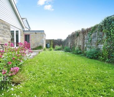3 bedroom detached bungalow to rent - Photo 2