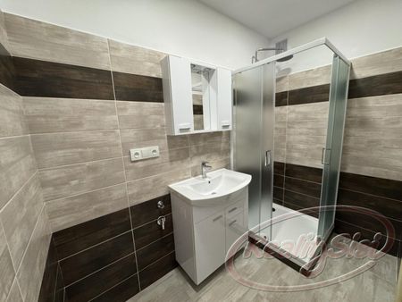 Pronájem bytu 3+1 66 m² - Photo 2