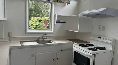 Two Bedrooms In Springfield - Photo 2