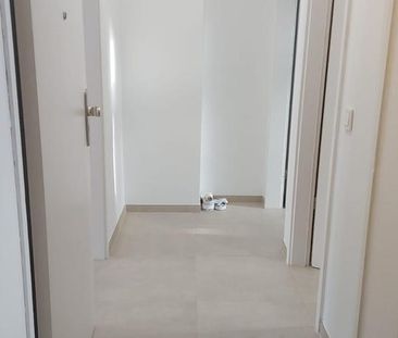 Wunderschöne 2-Zimmer-Altbauwohnung mit Einbauküche, unbefristet & ... - Photo 4