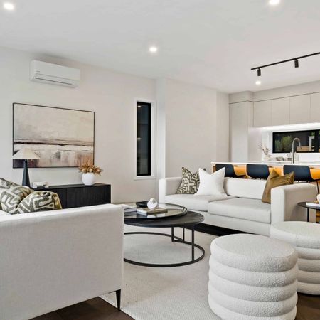 BRAND-NEW EXECUTIVE TOWNHOUSE FOR RENT - Photo 3