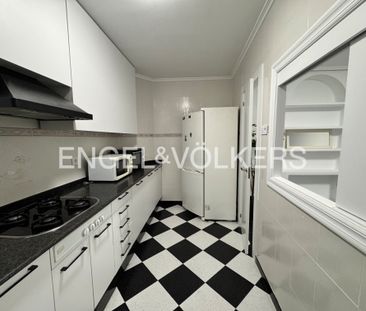 Piso de alquiler en Carrer de Joan Baptista Vives, Nou Moles - Photo 4