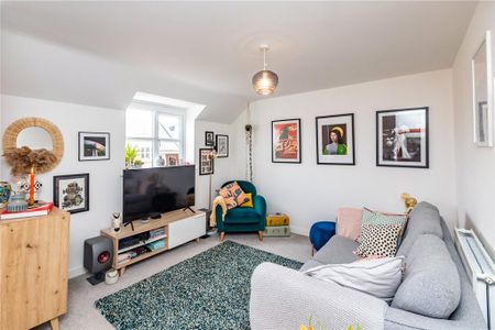 2 bedroom apartment to rent - Photo 3