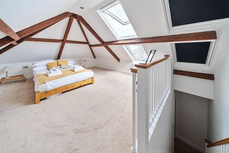 6 bedroom detached house to rent - Photo 5