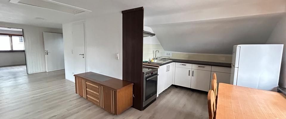 Möblierte 2-Zimmer-Dachgeschosswohnung in Langenselbold - Photo 1