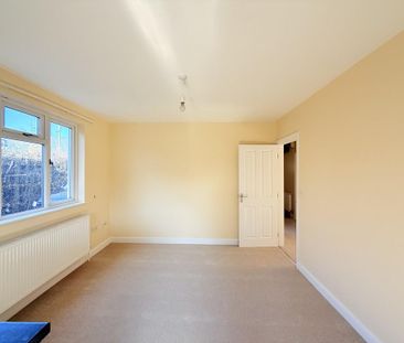 2 bedroom detached bungalow to rent - Photo 1