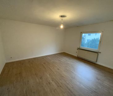 Kurzfristig frei! 3-Zimmer-Wohnung in Herdecke Berg Nacken - Photo 2