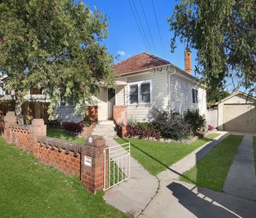 16 Fisher Street, WEST WOLLONGONG NSW 2500 - Photo 1