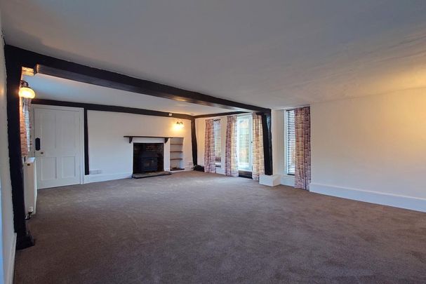 5 bedroom detached house to rent - Photo 1