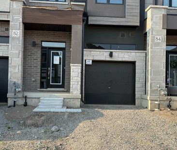 For Lease - 82 Mckernan Avenue, Brantford, Ontario - Photo 6