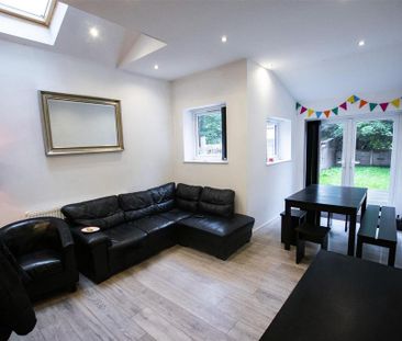 5 bedroom house to rent - Photo 2