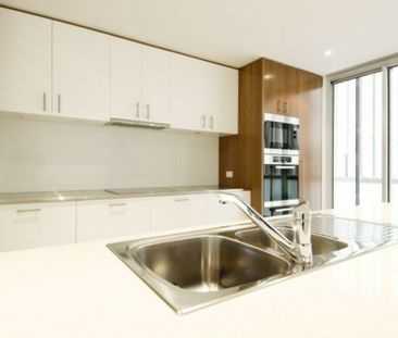 Executive Living At It's Finest! - Photo 5