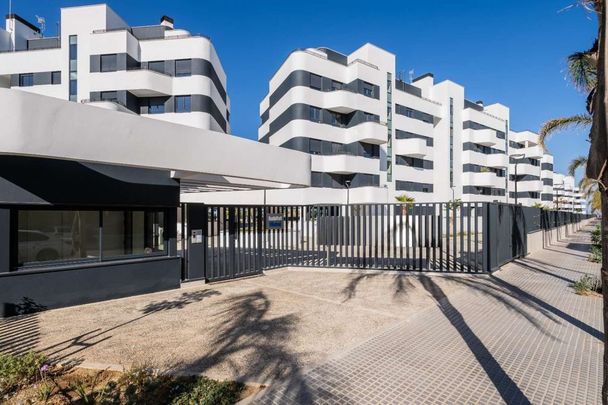 3 room luxury Flat for rent in Torremolinos, Spain - Photo 1