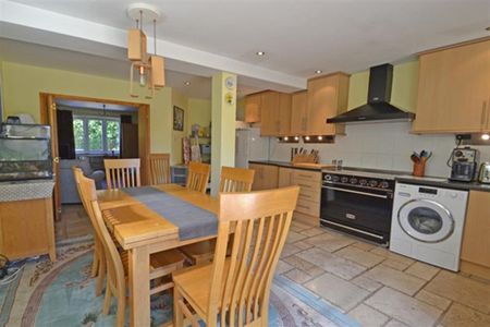 3 bedroom terraced house to rent - Photo 5