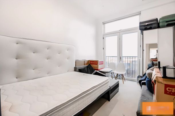 2 Bedroom 2 Bathroom room1 - Photo 1