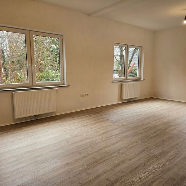 Ebenerdig und komplett renoviert, hier kann man sich wohlfühlen - 5 ZKB mit Garten - Photo 1