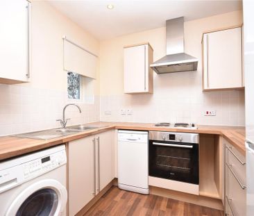 2 bedroom flat to rent - Photo 6