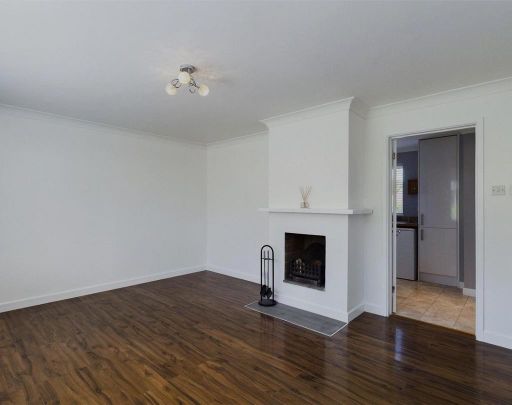 4 bedroom detached house to rent - Photo 1