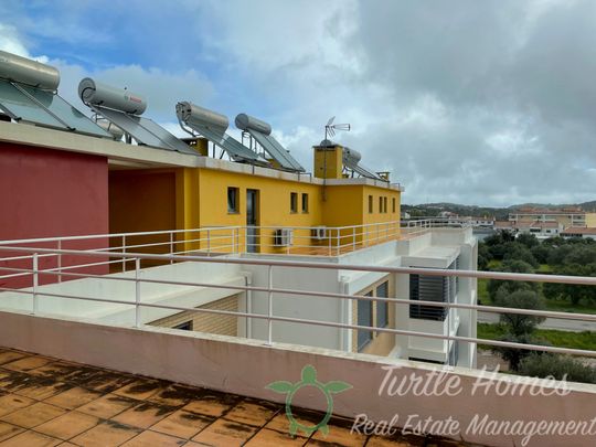 TH2023368 - Three bedroom top floor apartment - Photo 1