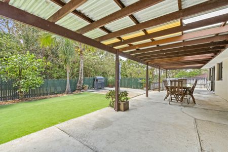 FOREST-EDGE RETREAT - SPACIOUS FAMILY HOME - Photo 5