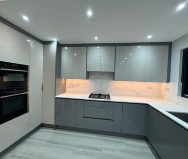 Room in a Shared House, Pinner Road, HA1 - Photo 3