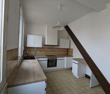 Location Appartement 4 pièces 82m² ISSOUDUN 36100 - Photo 2