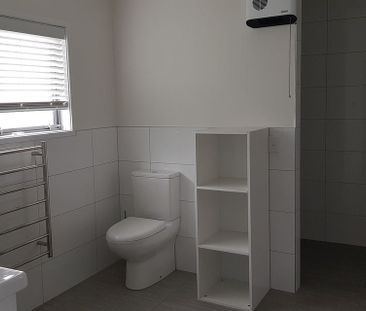 Modern 2 bedroom unit on a lifestyle block - Photo 6