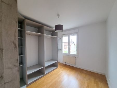 Location Appartement 4 pièces 78m² TROYES 10000 - Photo 3