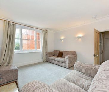 3 bedroom flat to rent - Photo 1