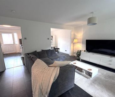 3 bedroom semi-detached house to rent - Photo 1