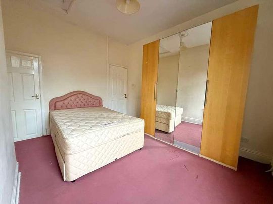 Two Bedroom House Near The City Centre, CV2 - Photo 1