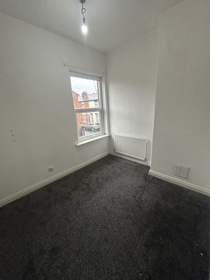 2 Bed Terraced House, Joan Street, M40 - Photo 1