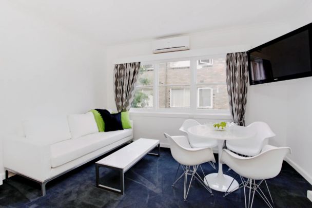 Charming studio near South Yarra train station - Photo 1